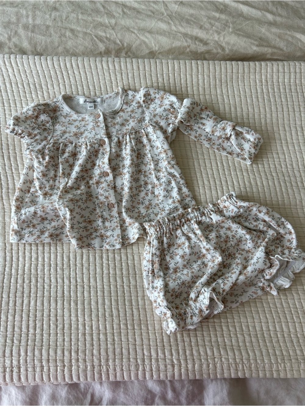 Louisiella floral set